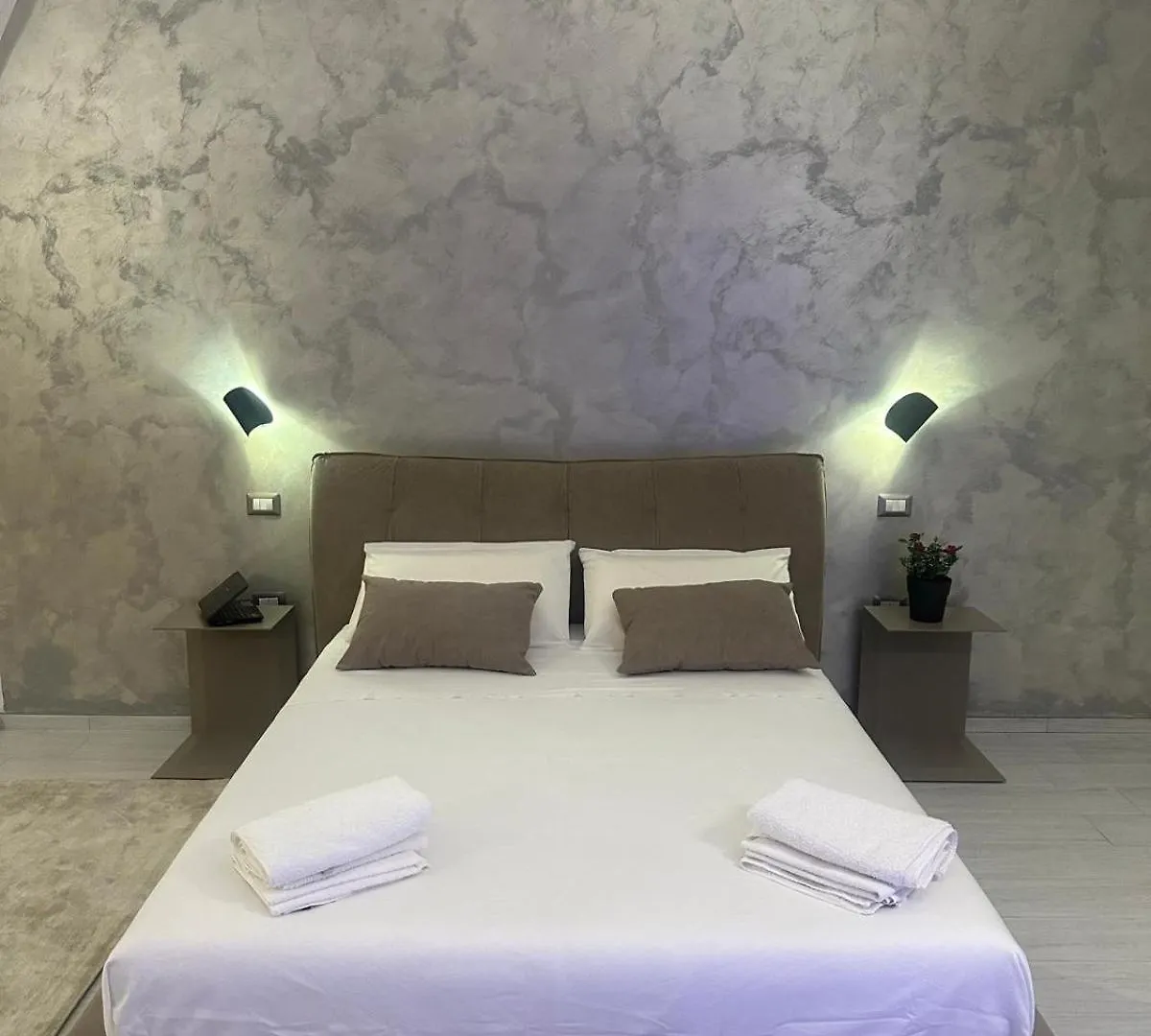 Afrodite Suite Brindisi 0*,